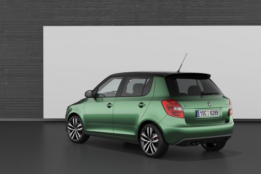 Skoda Fabia vRS Hatch 2011 года  (фото 18 из 19)